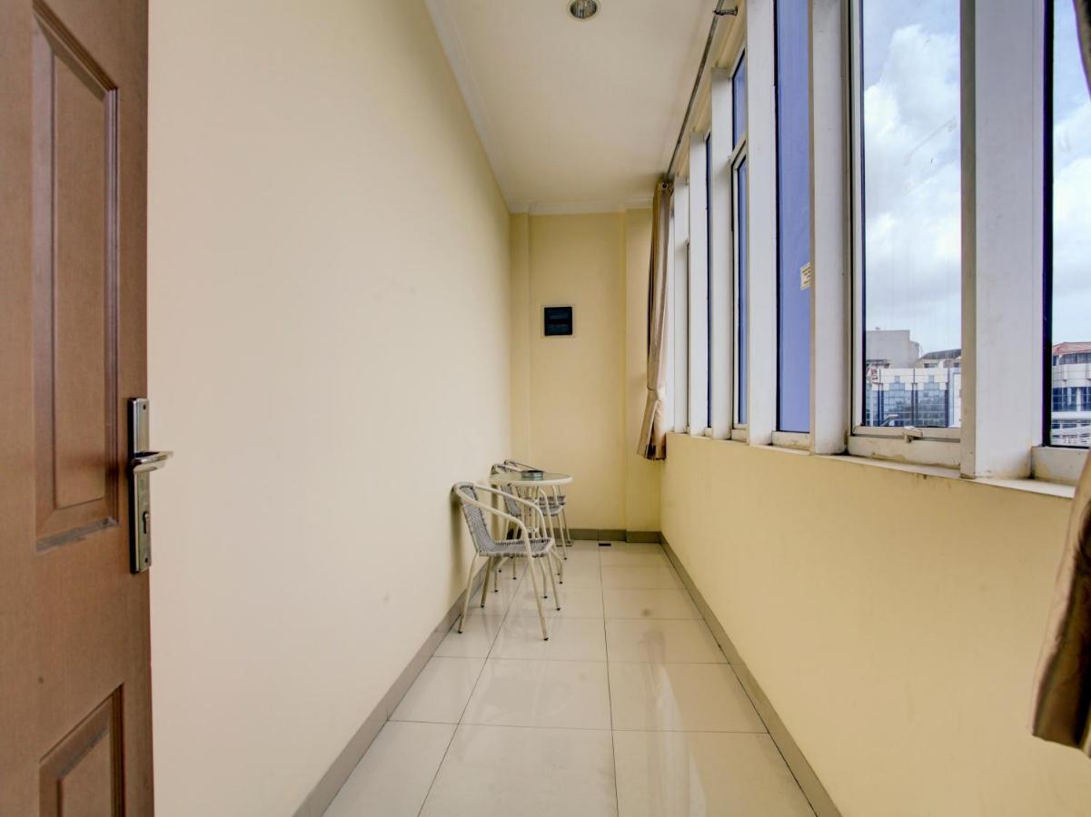 Oyo 90141 3A Syariah Hotel Jacarta Exterior foto