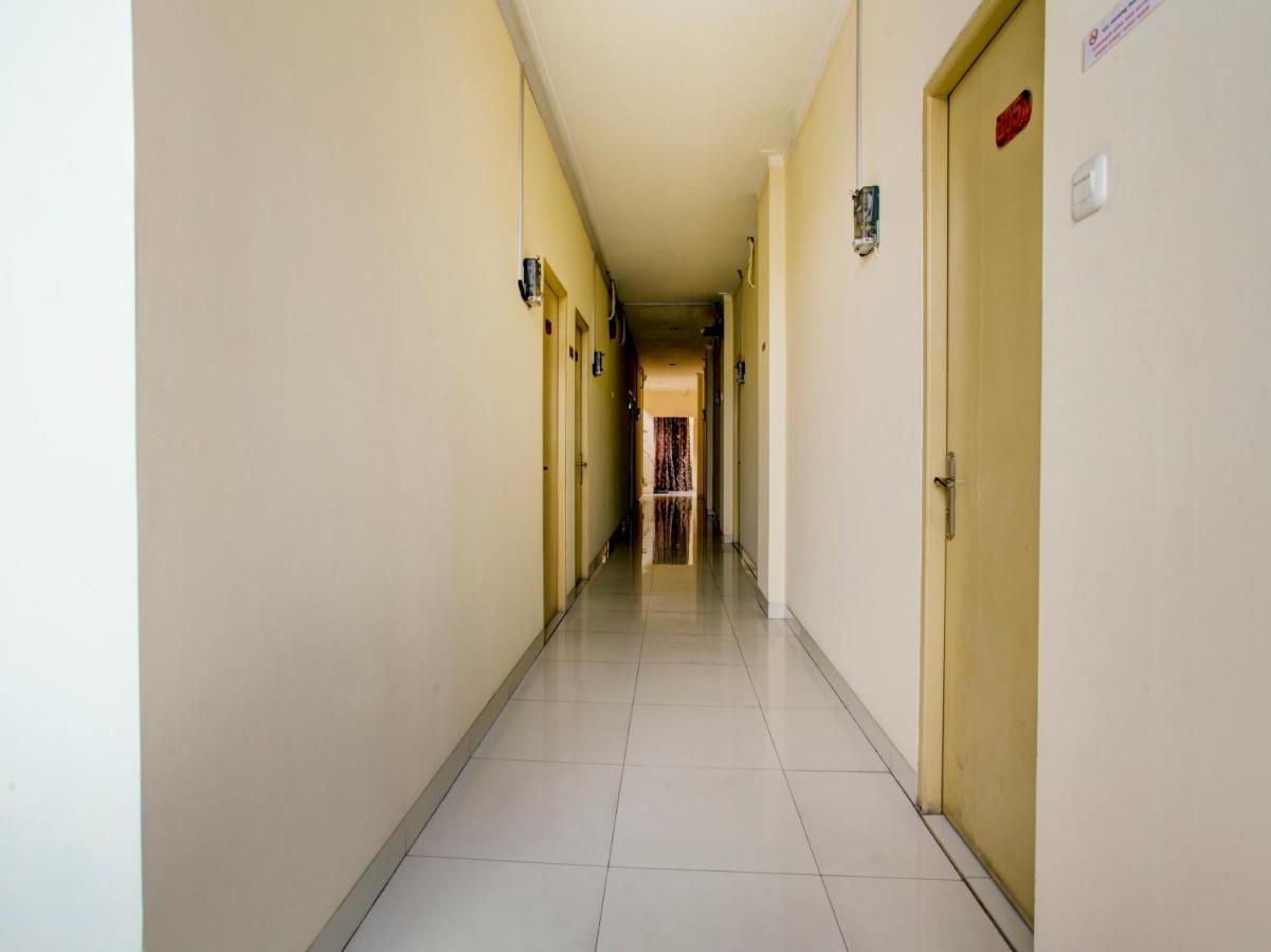 Oyo 90141 3A Syariah Hotel Jacarta Exterior foto