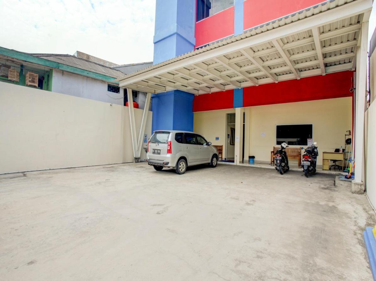 Oyo 90141 3A Syariah Hotel Jacarta Exterior foto